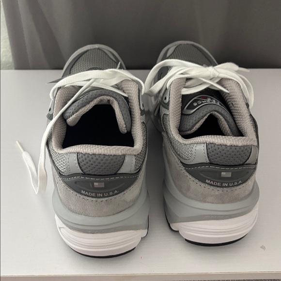 NWT New Balance 990 Womens Running Sneakers - Picture 3 of 9